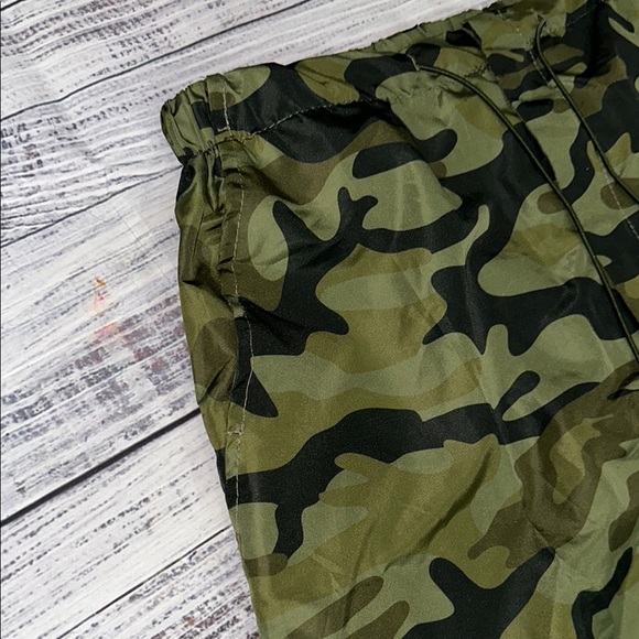 Fashion Nova Keep On Rising Camo‎ Parachute Pant Sz. L - Picture 7 of 11